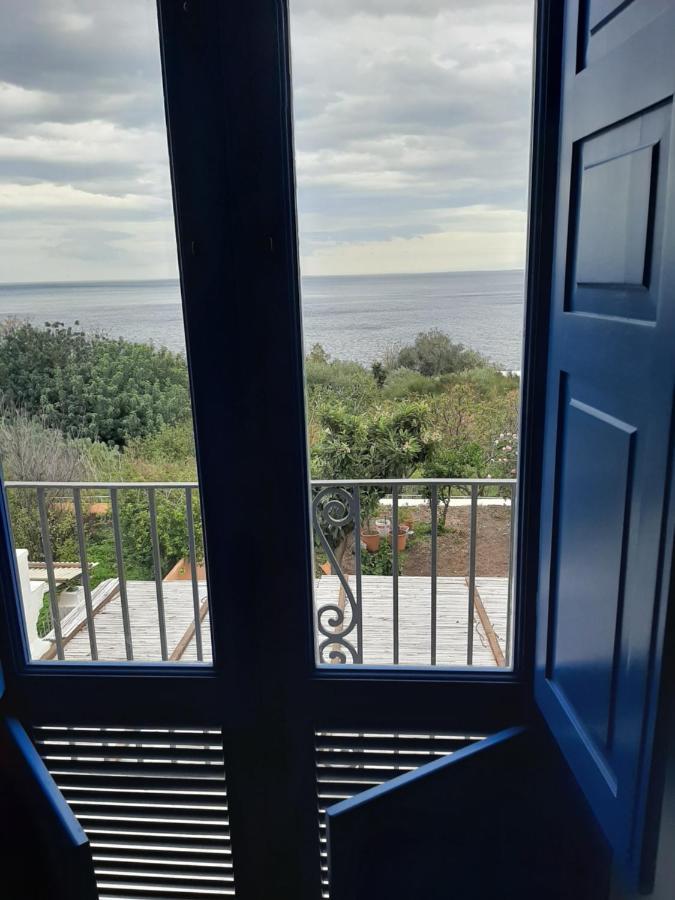 Villa Insolia Санта-Марина-Салина Экстерьер фото