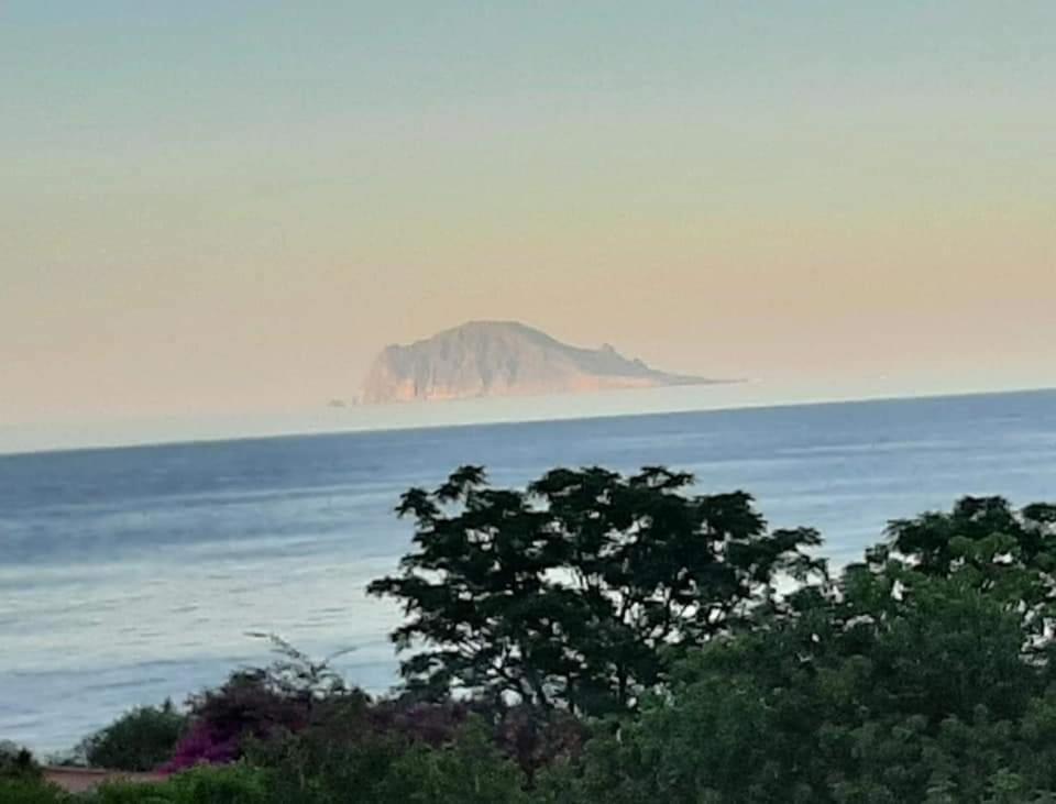 Villa Insolia Санта-Марина-Салина Номер фото