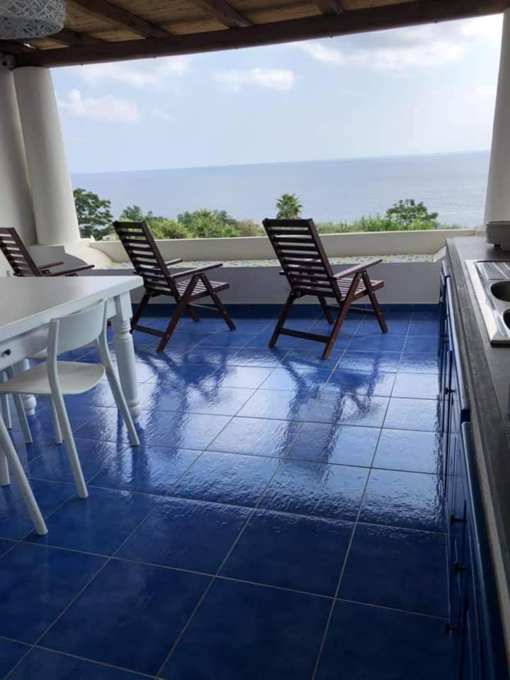 Villa Insolia Санта-Марина-Салина Номер фото