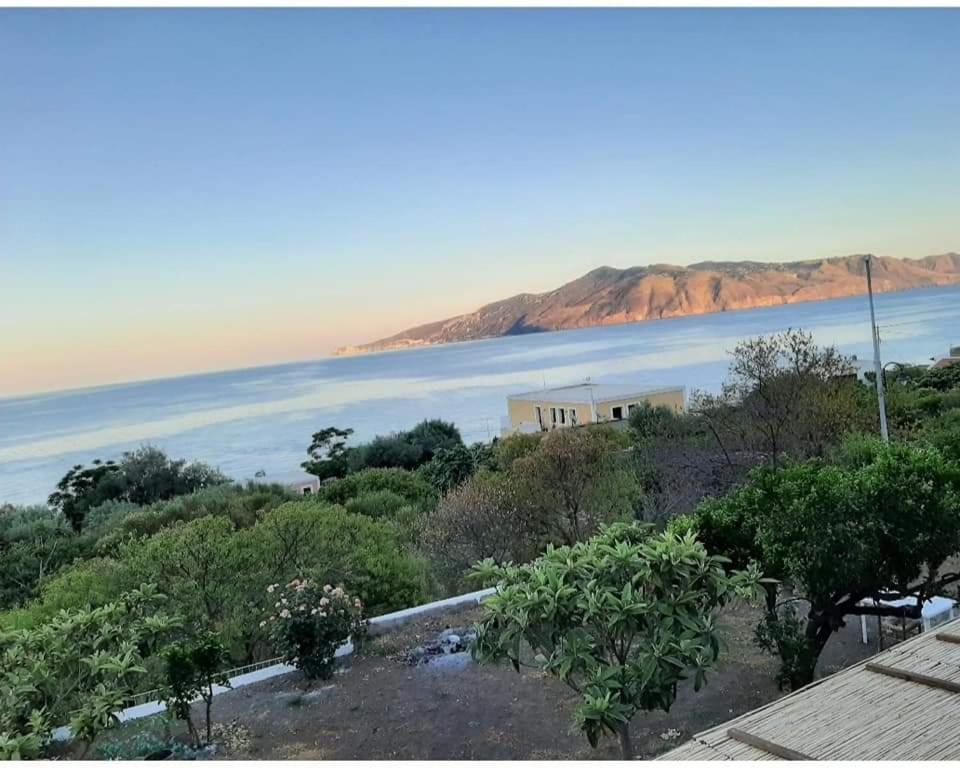 Villa Insolia Санта-Марина-Салина Номер фото